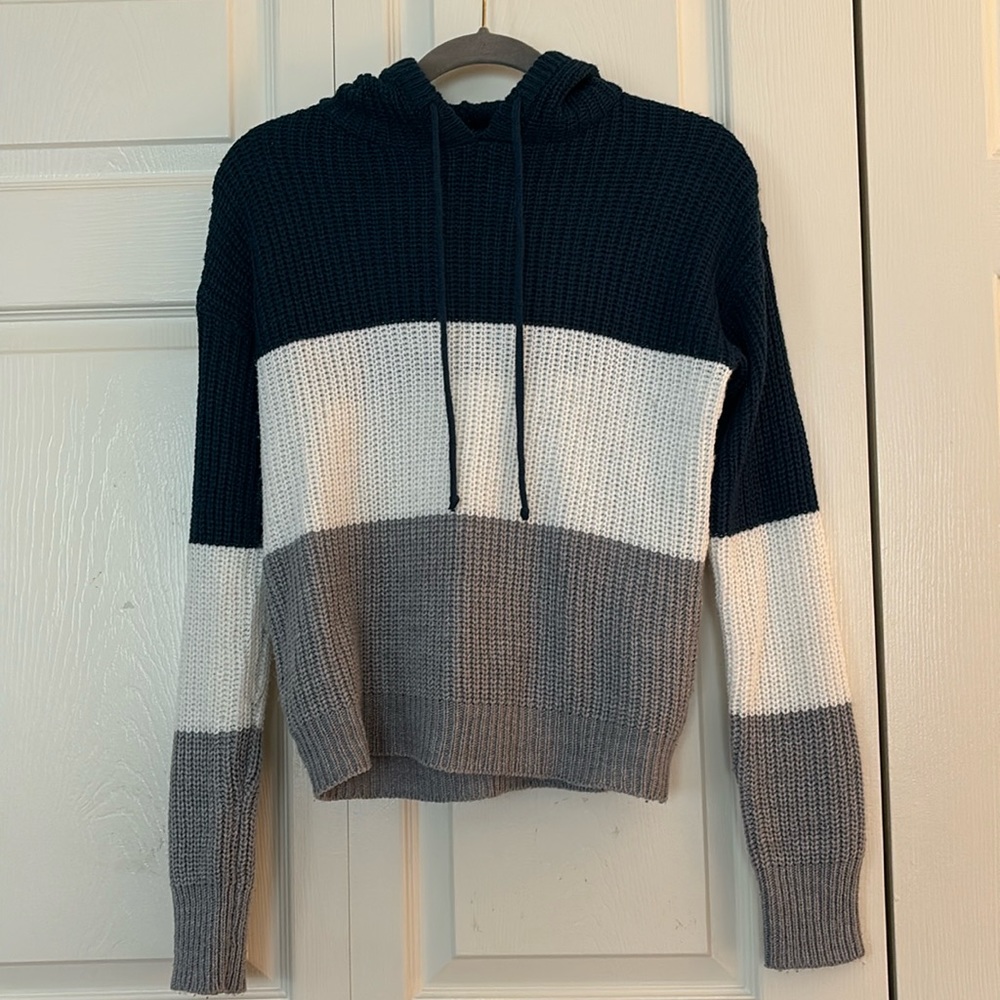 Women’s Small Color Block Striped Sweatshirt